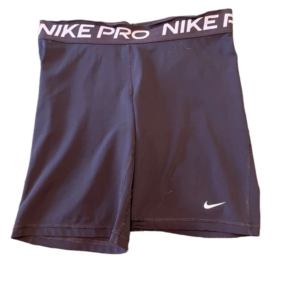 Nike Pro Gym Shorts - Picture 2 of 3
